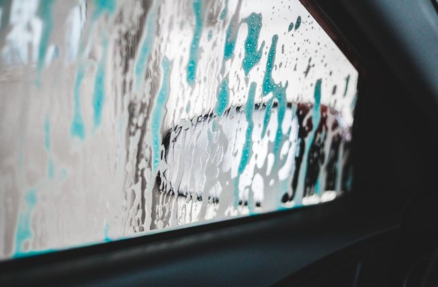 Lavage et soin de la peinture